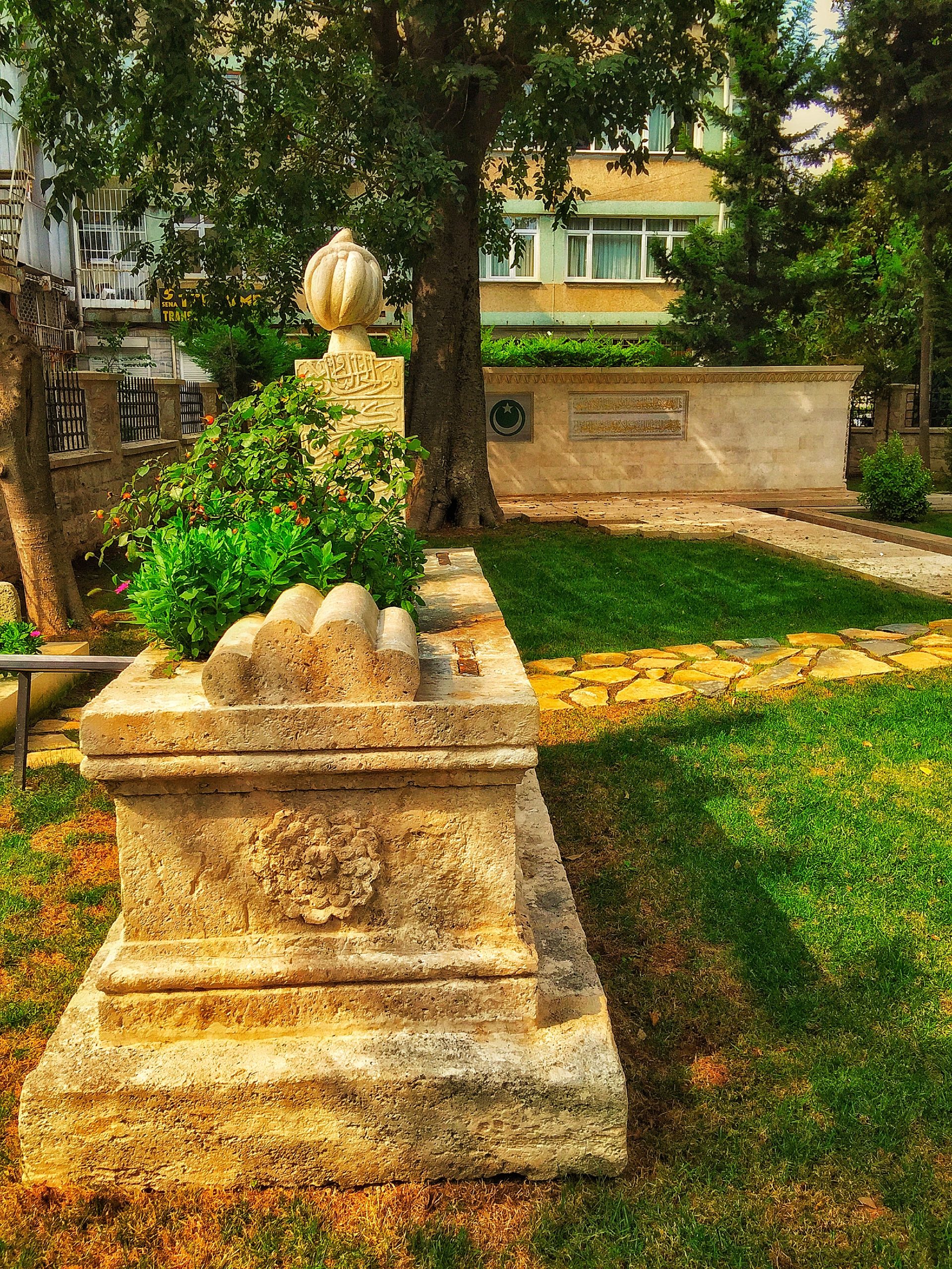 AZ BİLİNEN, EN ESKİ ŞEHİTLİK ONSEKİZ SEKBAN ŞEHİTLİĞİ