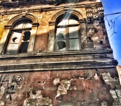 BU KENTTE, ÜLKEDE YAŞAMAK BAZI SORUMLULUKLAR YÜKLER İNSANA KUŞ EVLERİ