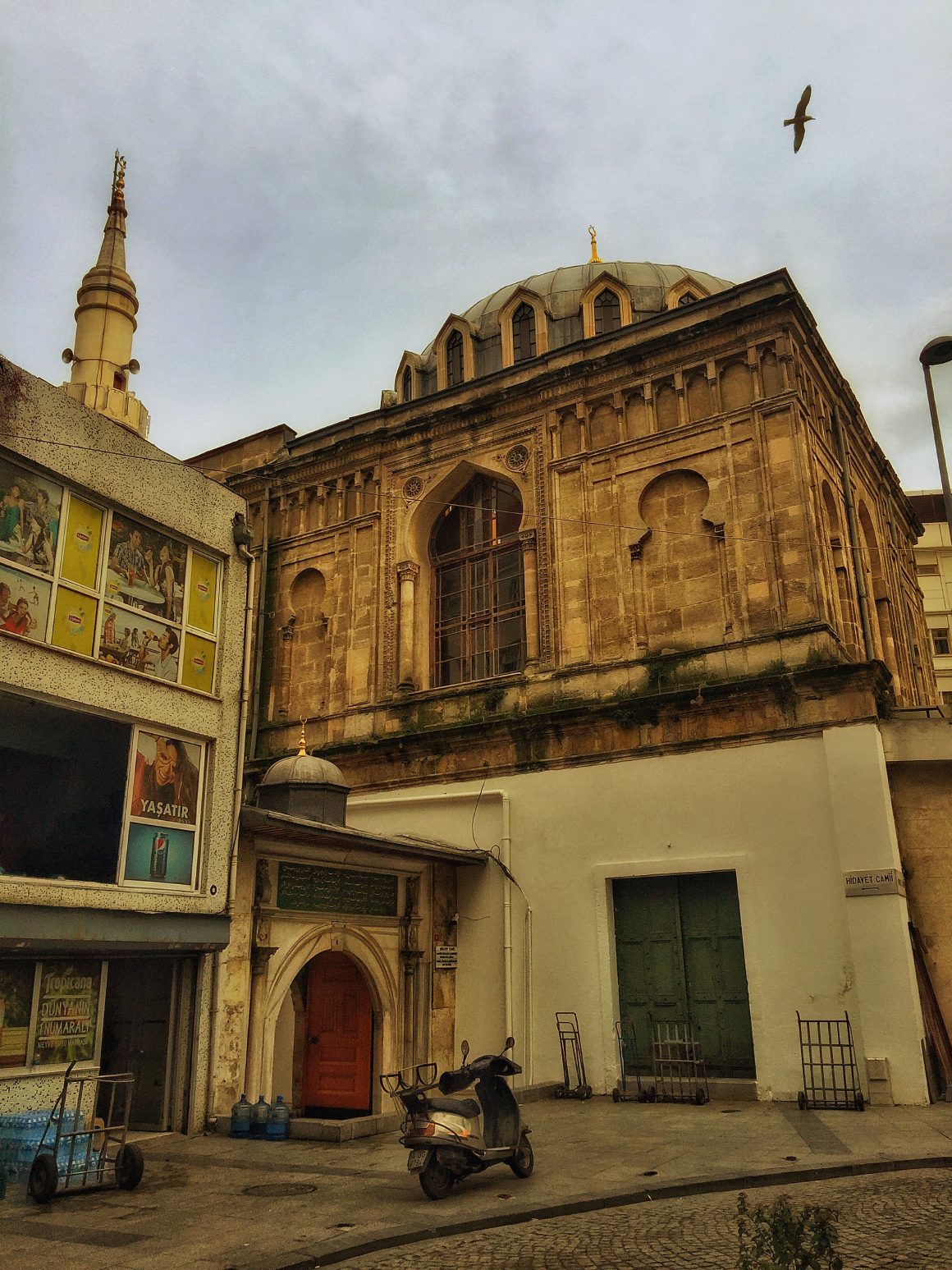 MELEK GİRMEZ SOKAĞINDAN HİDAYET CAMİİ’NE
