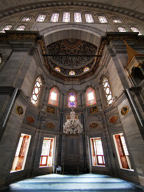 İSTANBULUN İLK BAROK TARZDAKİ SELATIN CAMİ NURUOSMANİYE